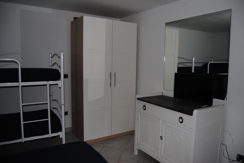 Il Susino Appartement Tirrenia Buitenkant foto